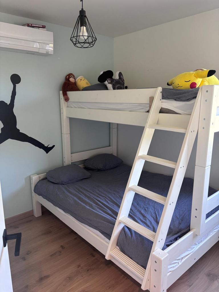 Bed gratis, Ophalen, Zo goed als nieuw