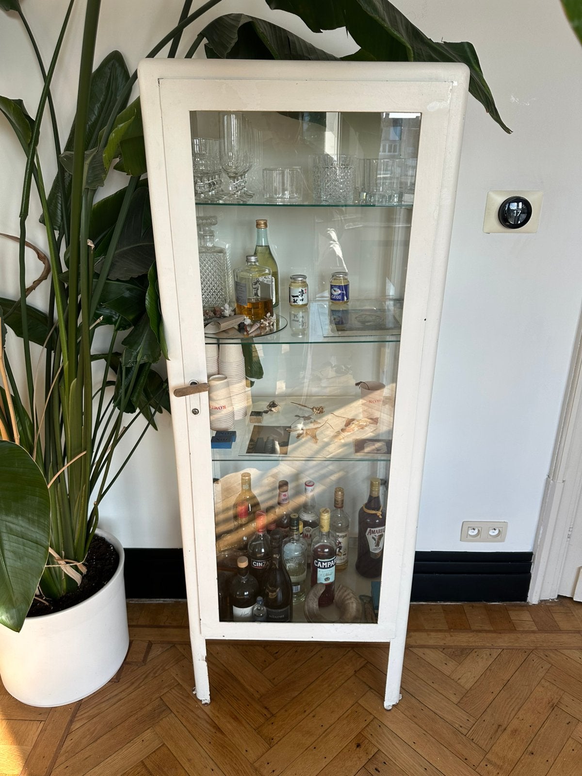 Vintage apothekerkast Jaren 60, Huis en Inrichting, Kasten | Vitrinekasten, Ophalen, Met plank(en), Gebruikt, 50 tot 100 cm