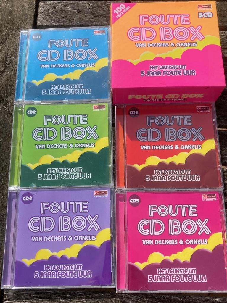 Foute CD box - 5CD, Enlèvement ou Envoi, Comme neuf, Coffret