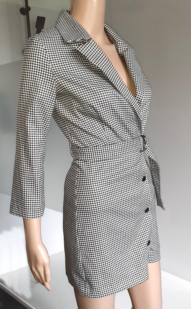 Korte jurk zwart wit houndstooth blazer Bershka XS, Kleding | Dames, Wit, Nieuw, Ophalen of Verzenden, Maat 34 (XS) of kleiner