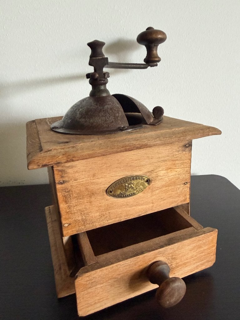 * Prachtige Vintage Koffiemolen Peugeot Frères, Ophalen