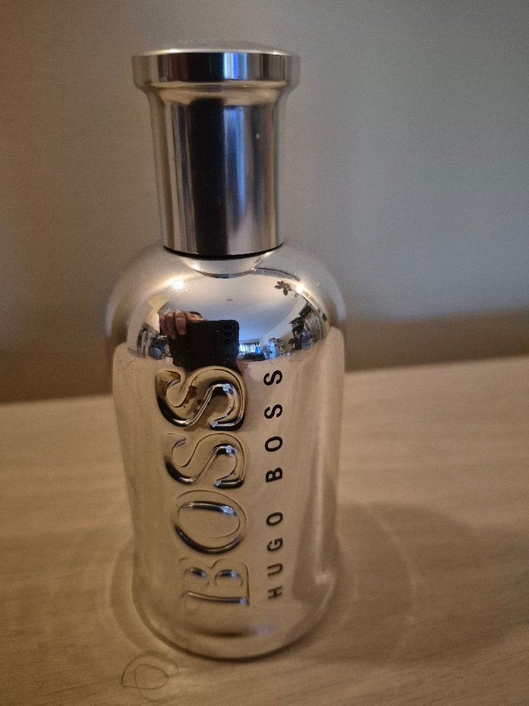 Bouteilles vide de parfum hugo boss 100 ml, Collections, Parfums, Enlèvement ou Envoi, Utilisé, Bouteille de parfum
