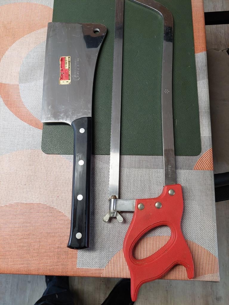 Slager kapmes en zaag, Ophalen