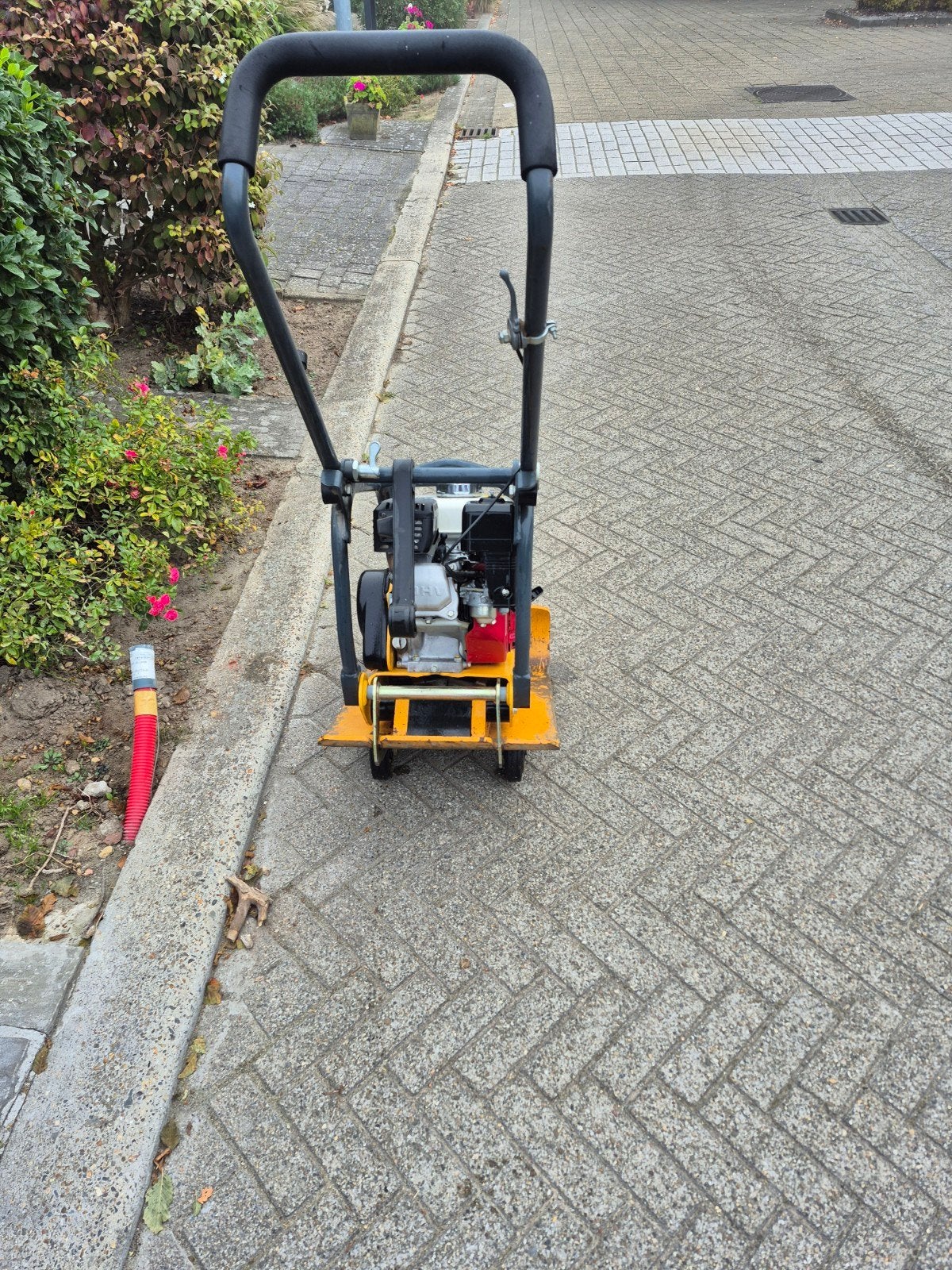 zwarz trilplaat met gx160 honda motor., Ophalen