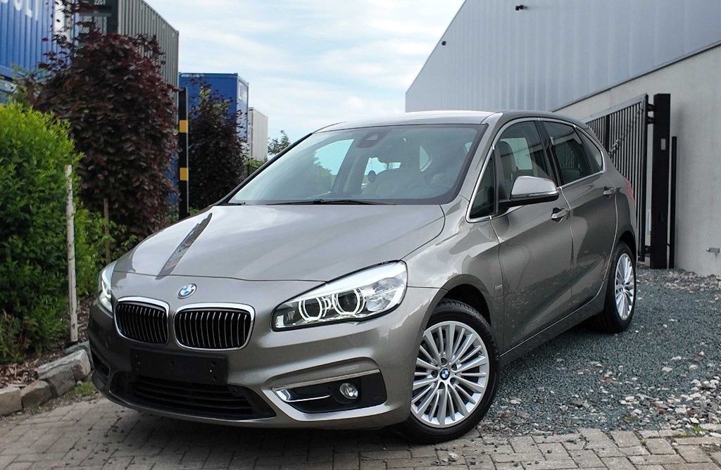 BMW 218 Active Tourer 218i LUXE leer/navi/led/pdc 1hands, Auto's, Bedrijf, 100 kW, Voorwielaandrijving, Bluetooth