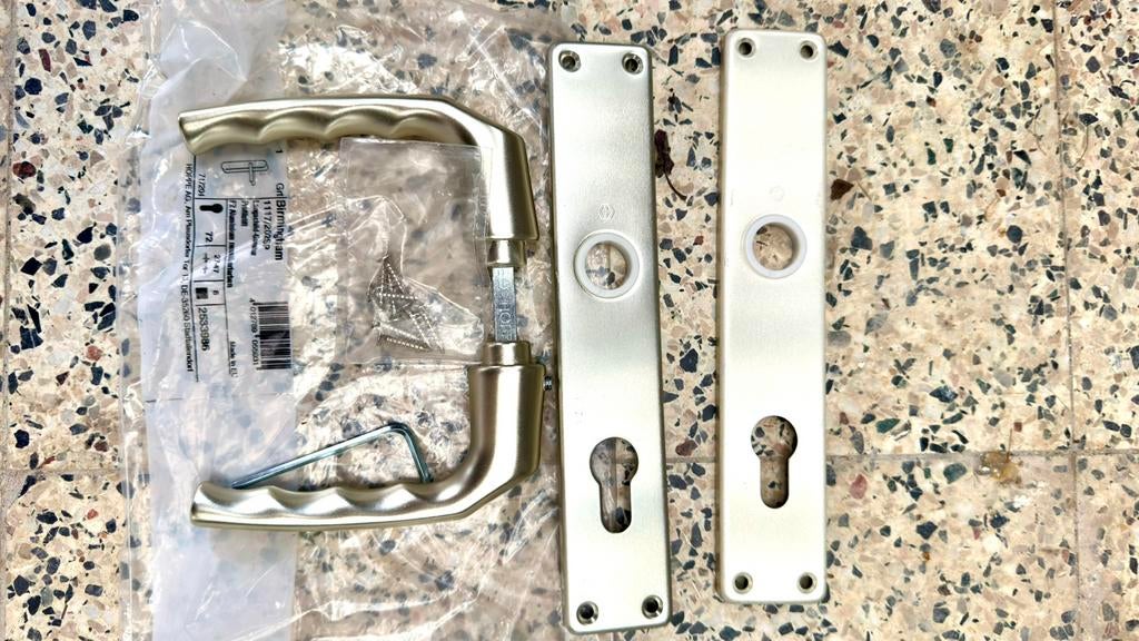 5 Set poignée de porte avec plaque de protection en alu, Bricolage & Construction, Enlèvement, Neuf, Autres matériaux, Loquet ou Poignée