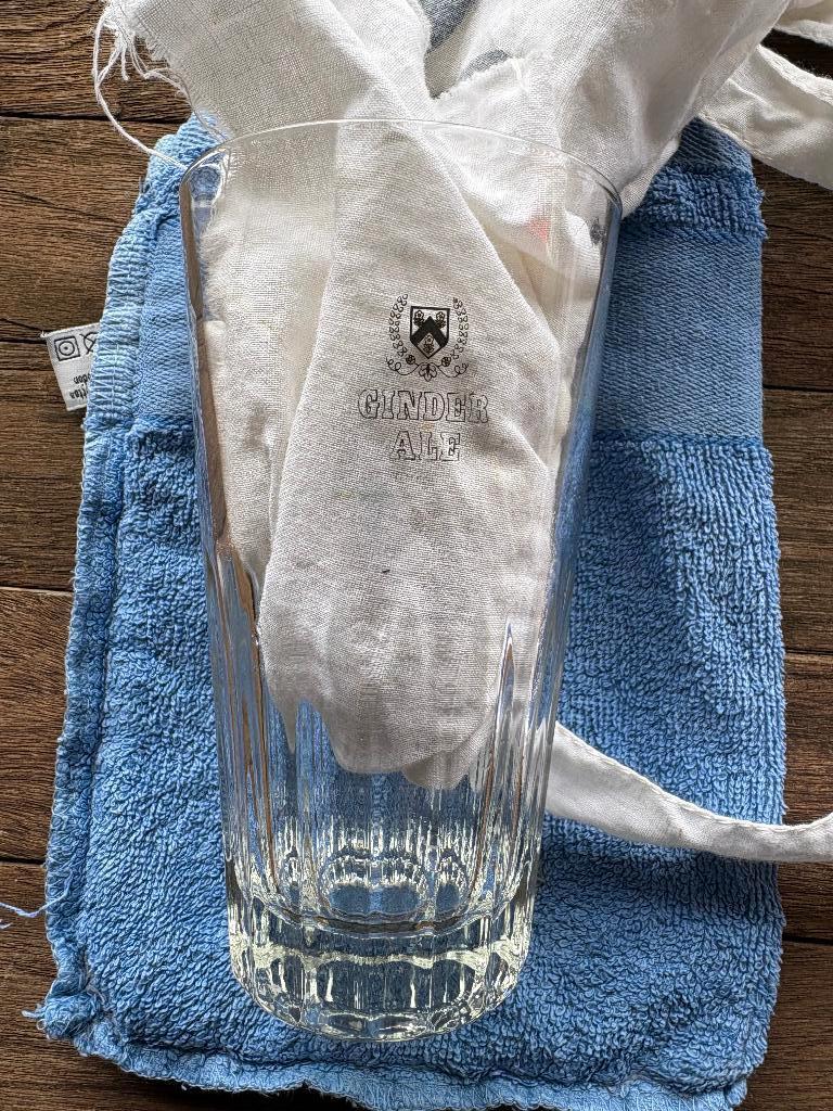 Ginder Ale, Verzamelen, Biermerken, Verzenden, Gebruikt, Glas of Glazen, Overige merken