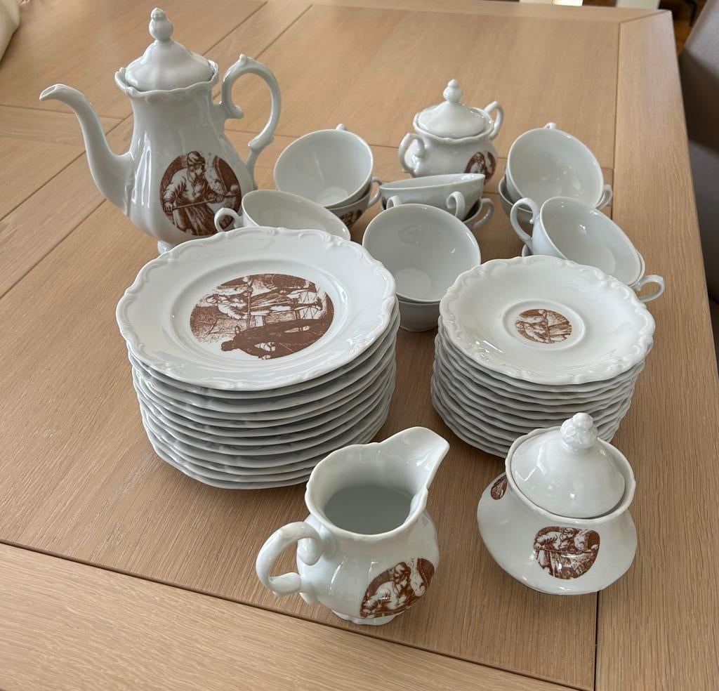 Koffieservies wit porselein, Antiek en Kunst, Ophalen