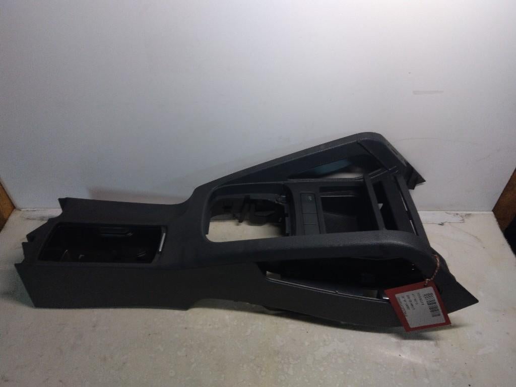 MIDDENCONSOLE Volkswagen Golf V 4Motion (1K1) (1K0863243A), Gebruikt, Volkswagen, Mevr. I. Hauben, Rue de l'Espoir 34 34
4030  GRIVEGNÉE, BE