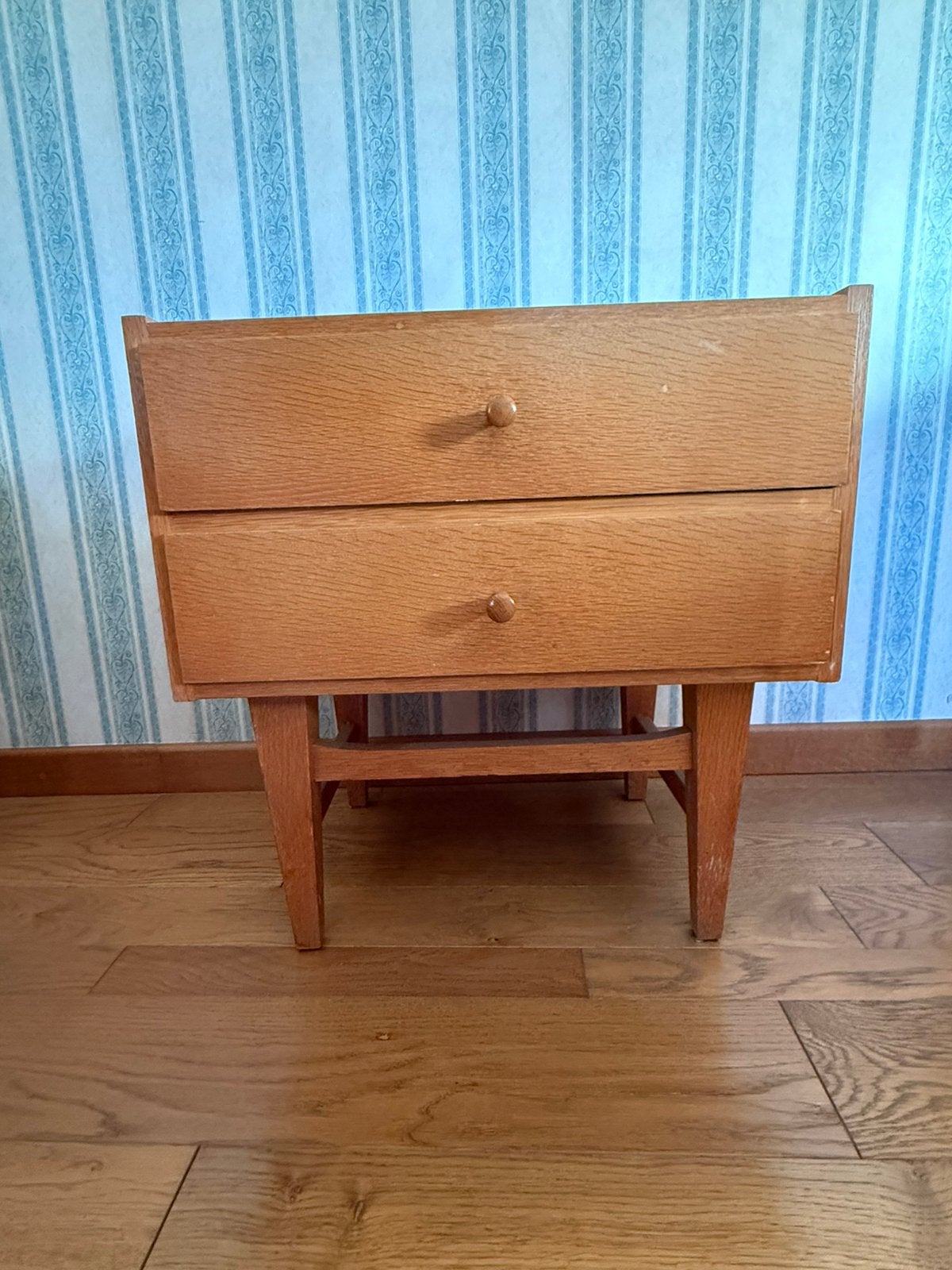 Table de chevet vintage années 60 en chêne, Enlèvement, Utilisé, Bois