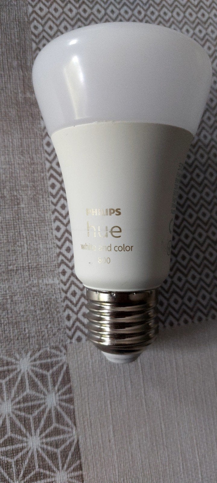 Hue lamp white and color 570 lumens, Ophalen