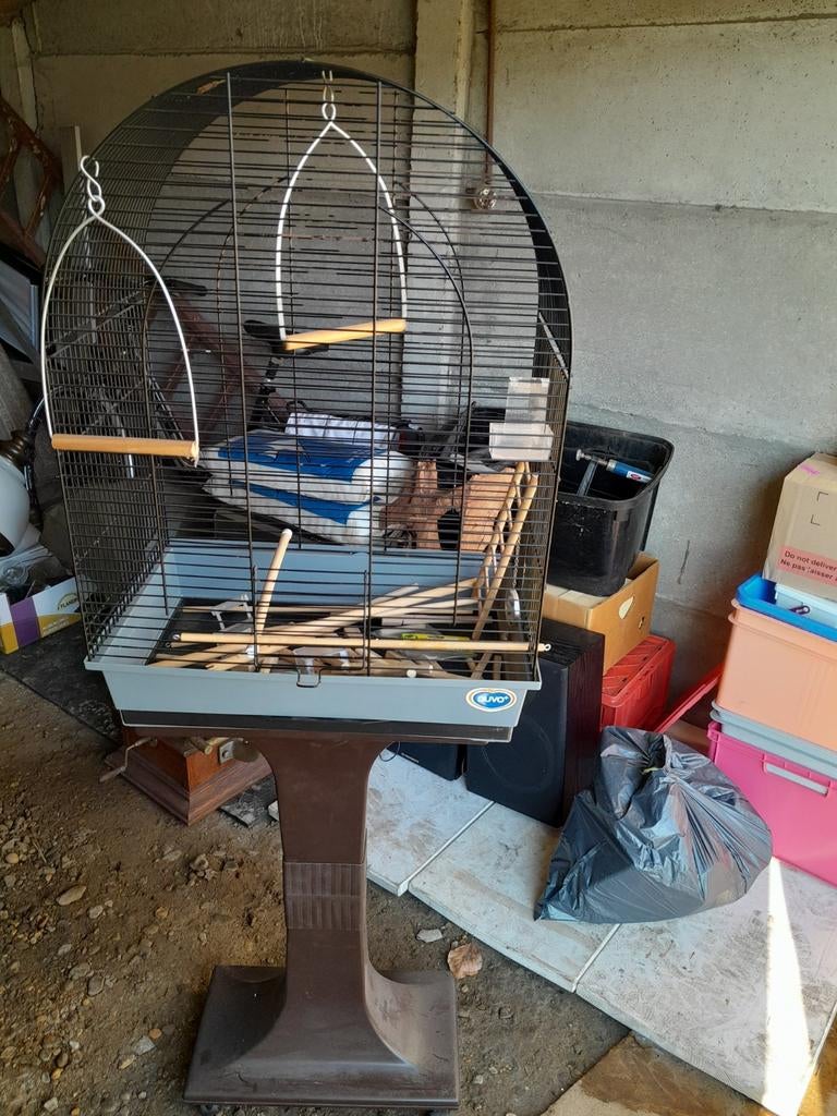 Vogelkooi op voet 154 hoog  kooi is 70x34, Dieren en Toebehoren, Ophalen, Vogelkooi