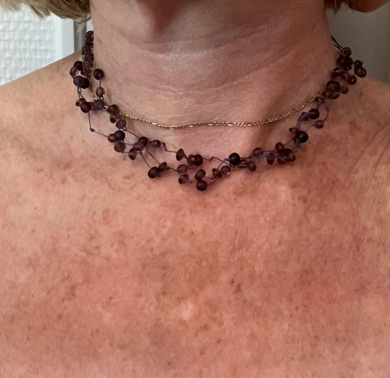 Schattige kleine choker met kleine steentjes, Ophalen of Verzenden, Zo goed als nieuw, Bruin