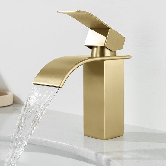 Luxe Waterval Wastafelkraan – Mat Goud, Doe-het-zelf en Bouw, Ophalen of Verzenden, Nieuw, Koper, Kraan