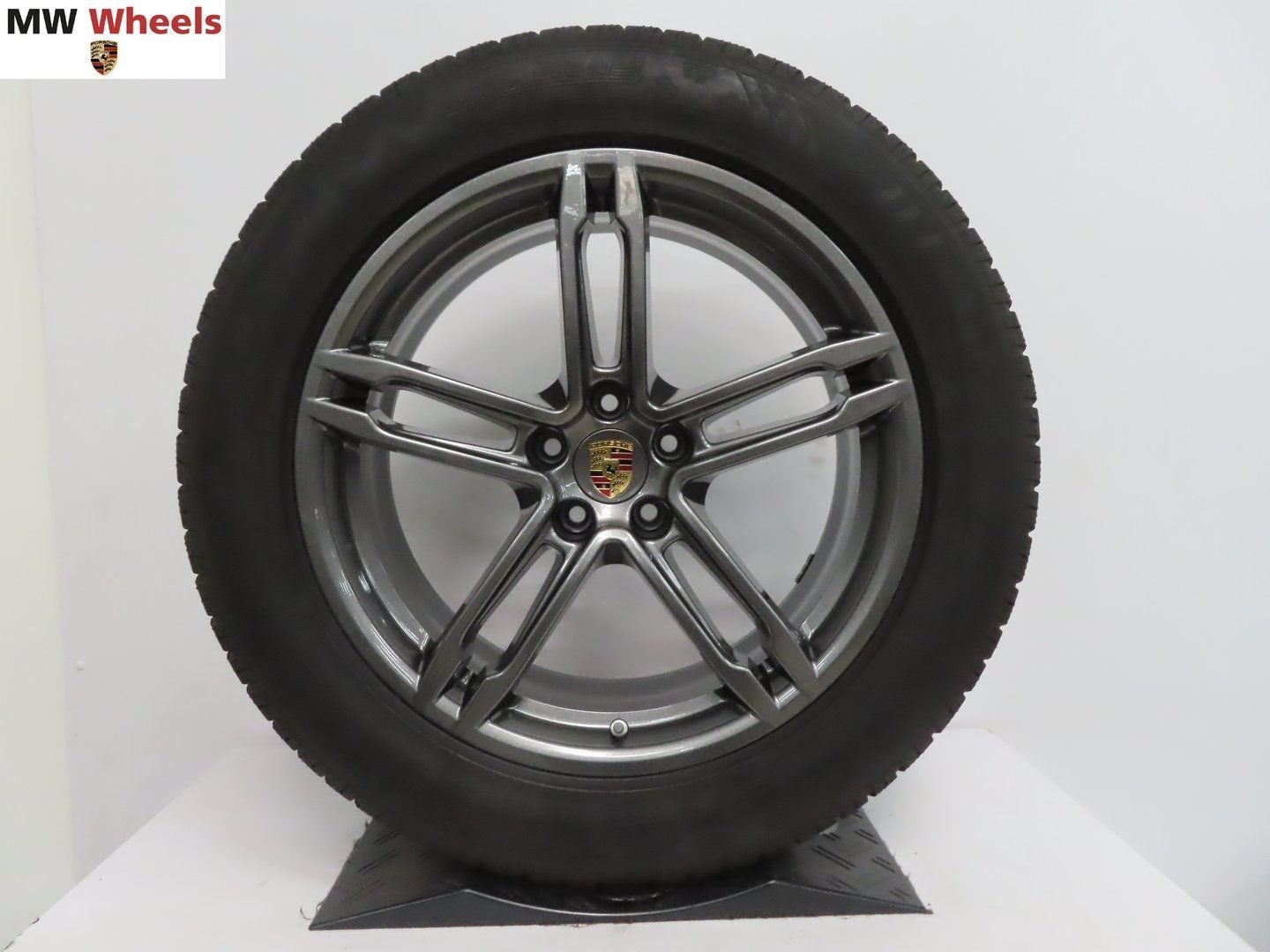 Porsche 19 inch Origineel Macan velgen met winterbanden, Autos : Pièces & Accessoires, Pneus et Jantes, Pneus hiver, Véhicule de tourisme