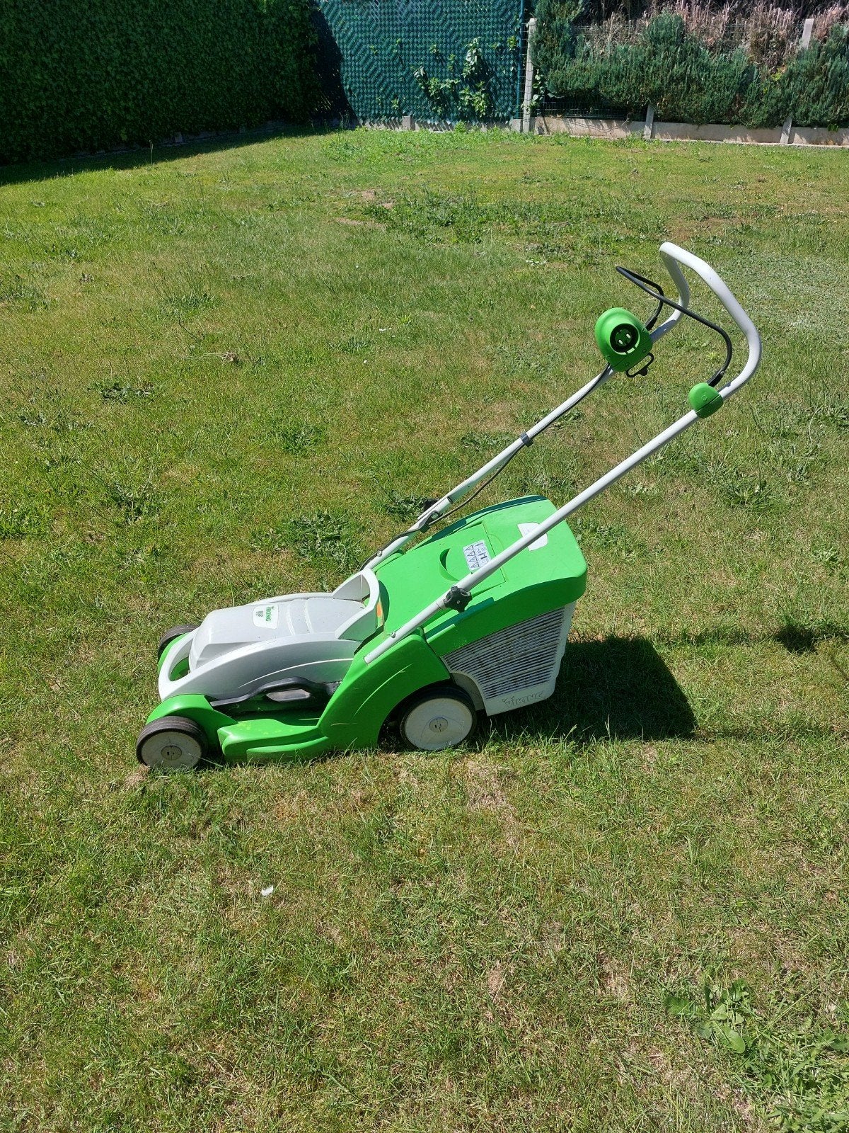 Viking elekt grasmaaier, Tuin en Terras, Grasmaaiers, Ophalen, Elektrische grasmaaier
