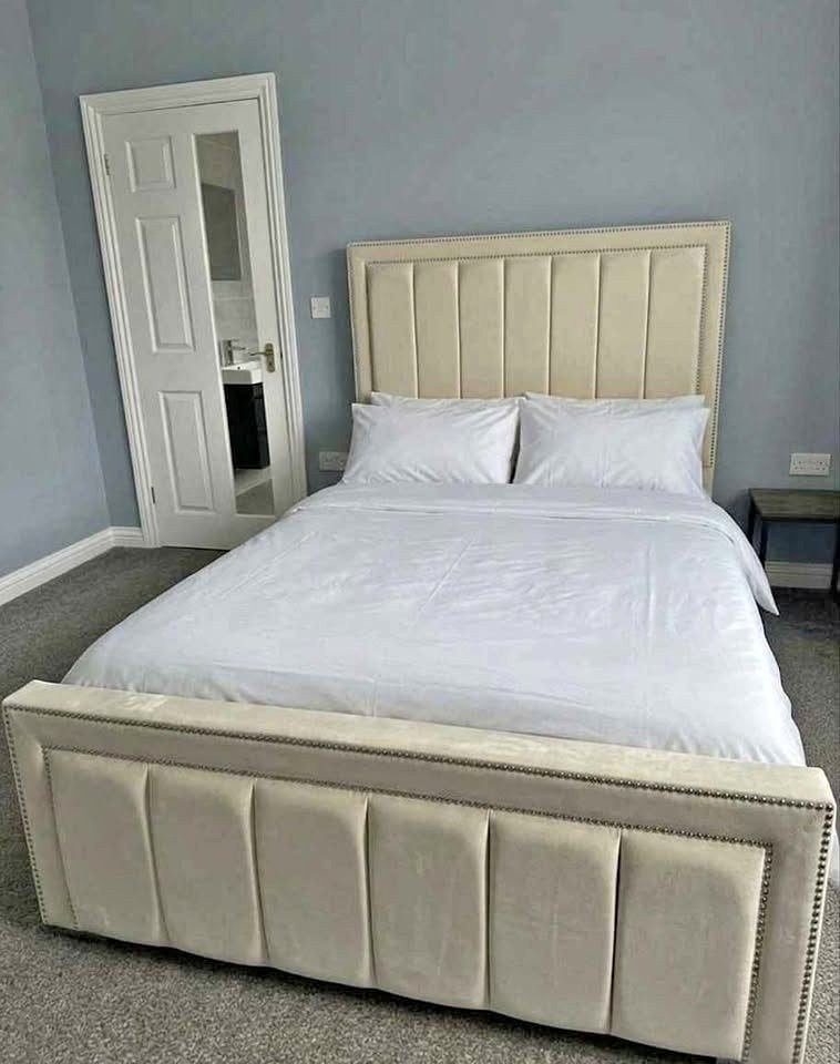 Nouveau lit + matelas — Toutes les tailles disponibles, Envoi, Neuf, Deux personnes, Crème