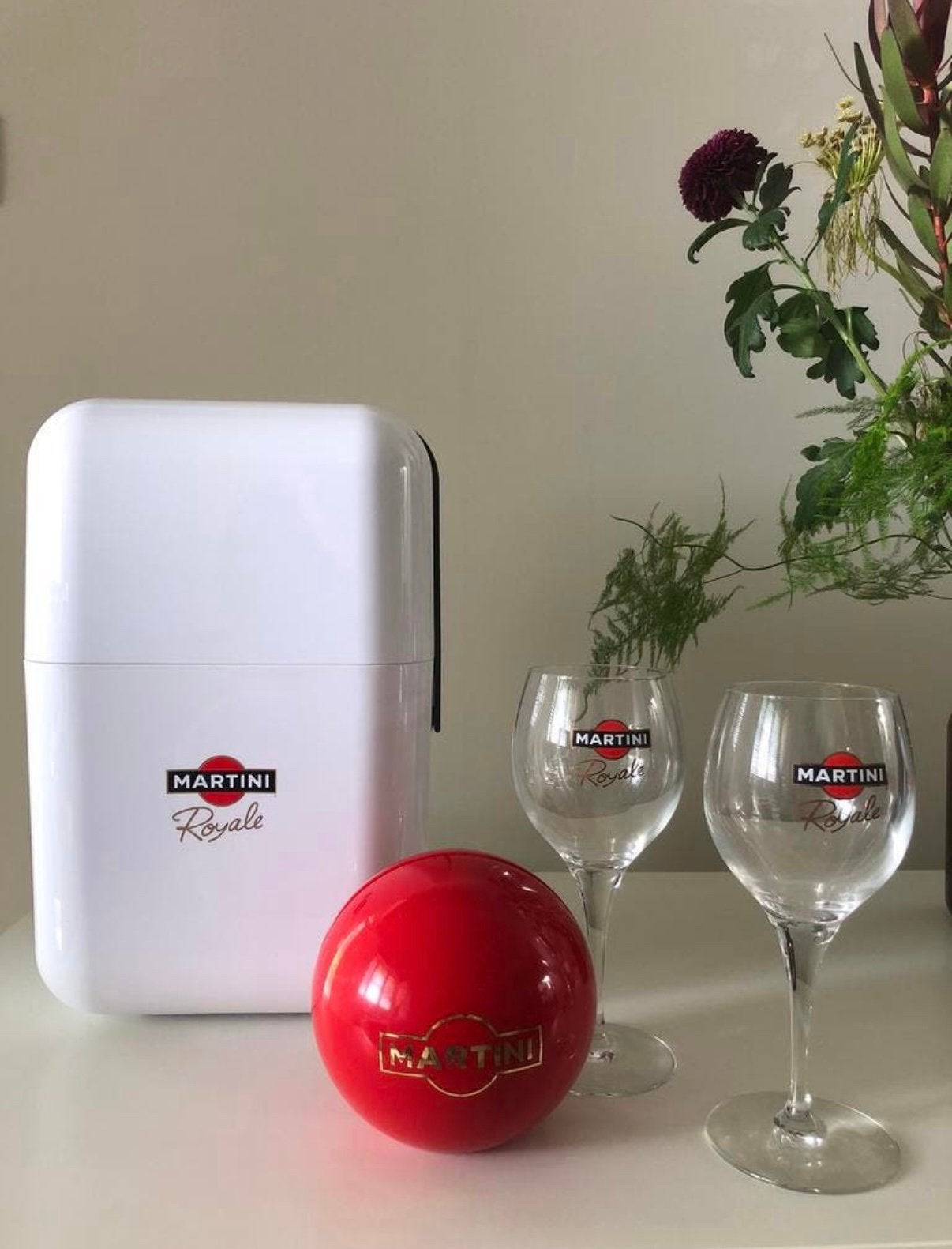 IJsemmer Martini Royale, Ophalen, Zo goed als nieuw