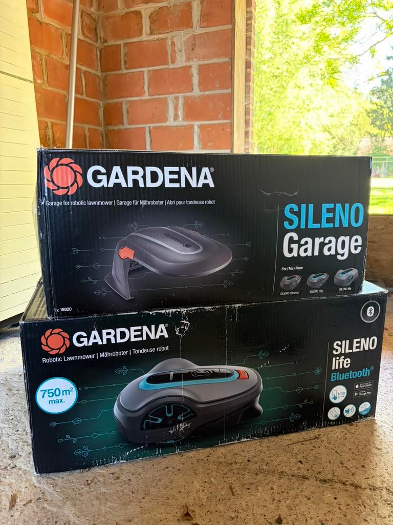 NOUVEAU ! Gardena Sileno Life 750m2 + garage (inutilisé !), Jardin & Terrasse, Tondeuses robotisées, Neuf, 20 à 25 cm, Contrôlable via l'application