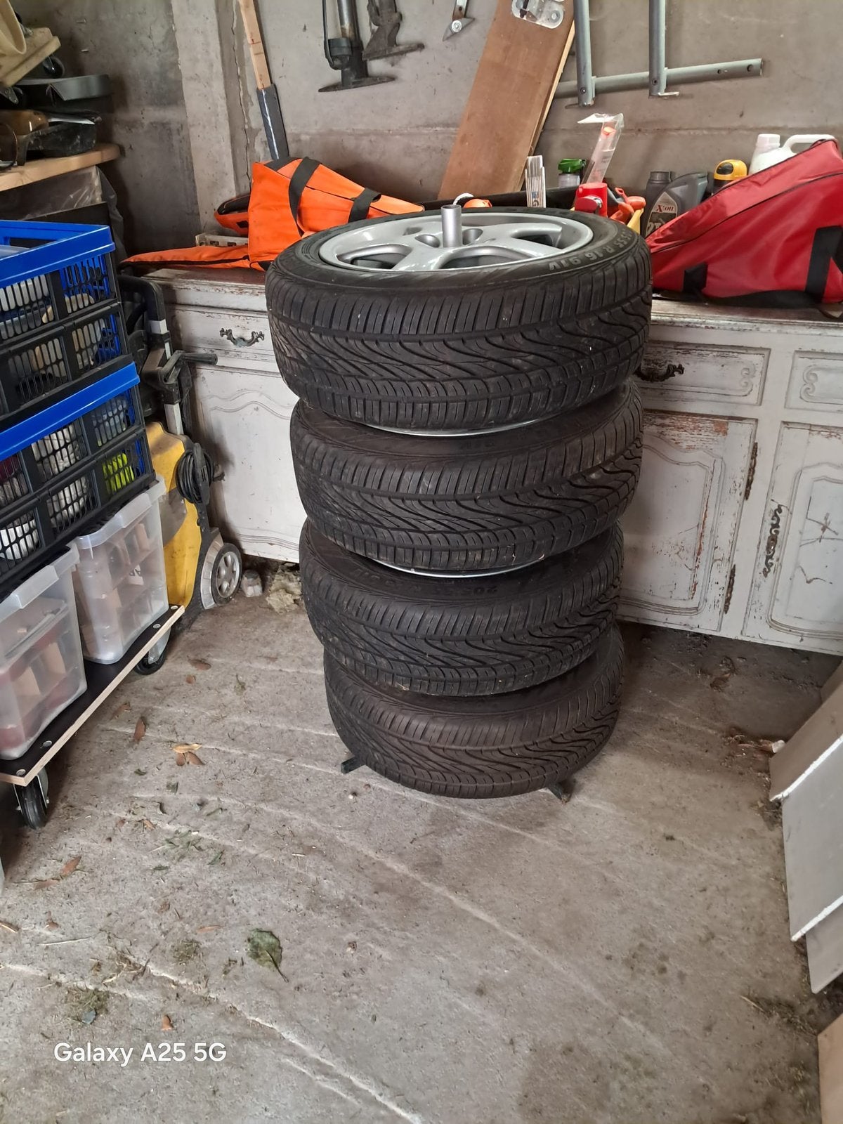 Velg en banden, Ophalen, Zo goed als nieuw