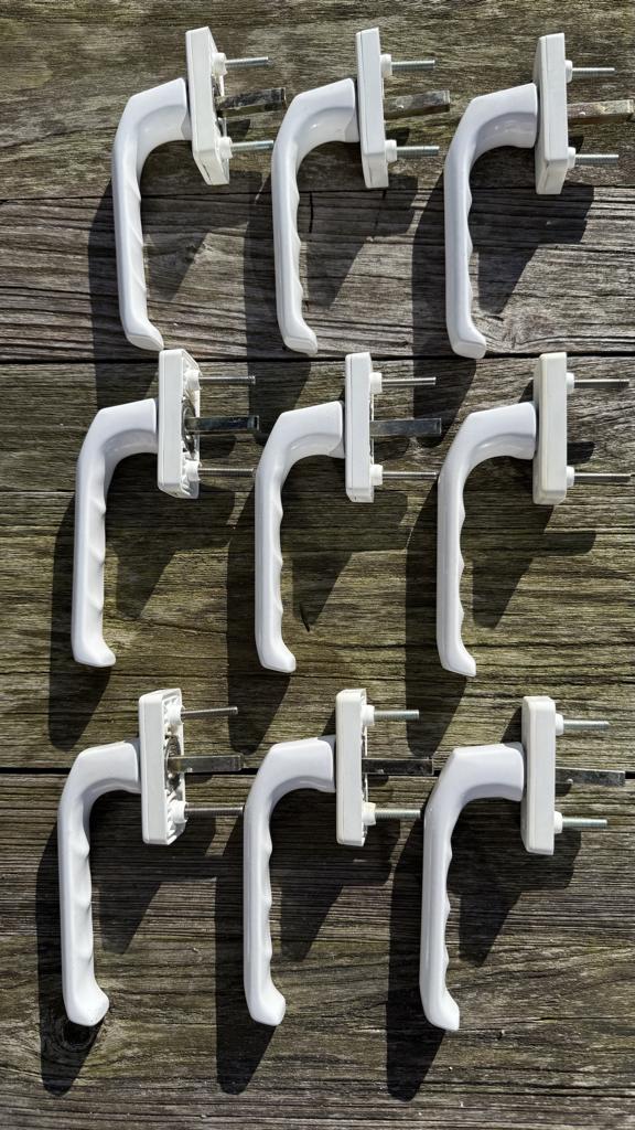 Witte raamkrukken, Ophalen