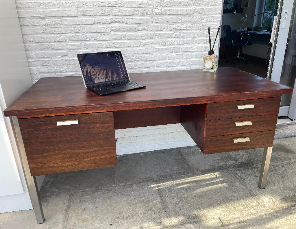 Mid-century compact & modern executive desk, Ophalen, Huis en Inrichting