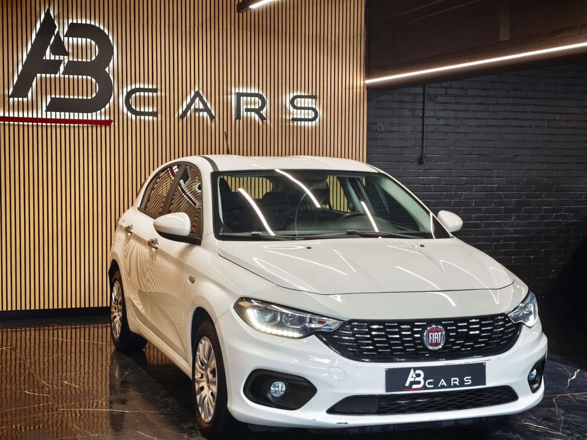 Fiat Tipo 1.4I * GARANTIE 12 MOIS *, Autos, Fiat, Achat, Euro 6, Entreprise, https://public.car-pass.be/vhr/ef14cee5-0dbc-4572-ad5d-017de567d7a5