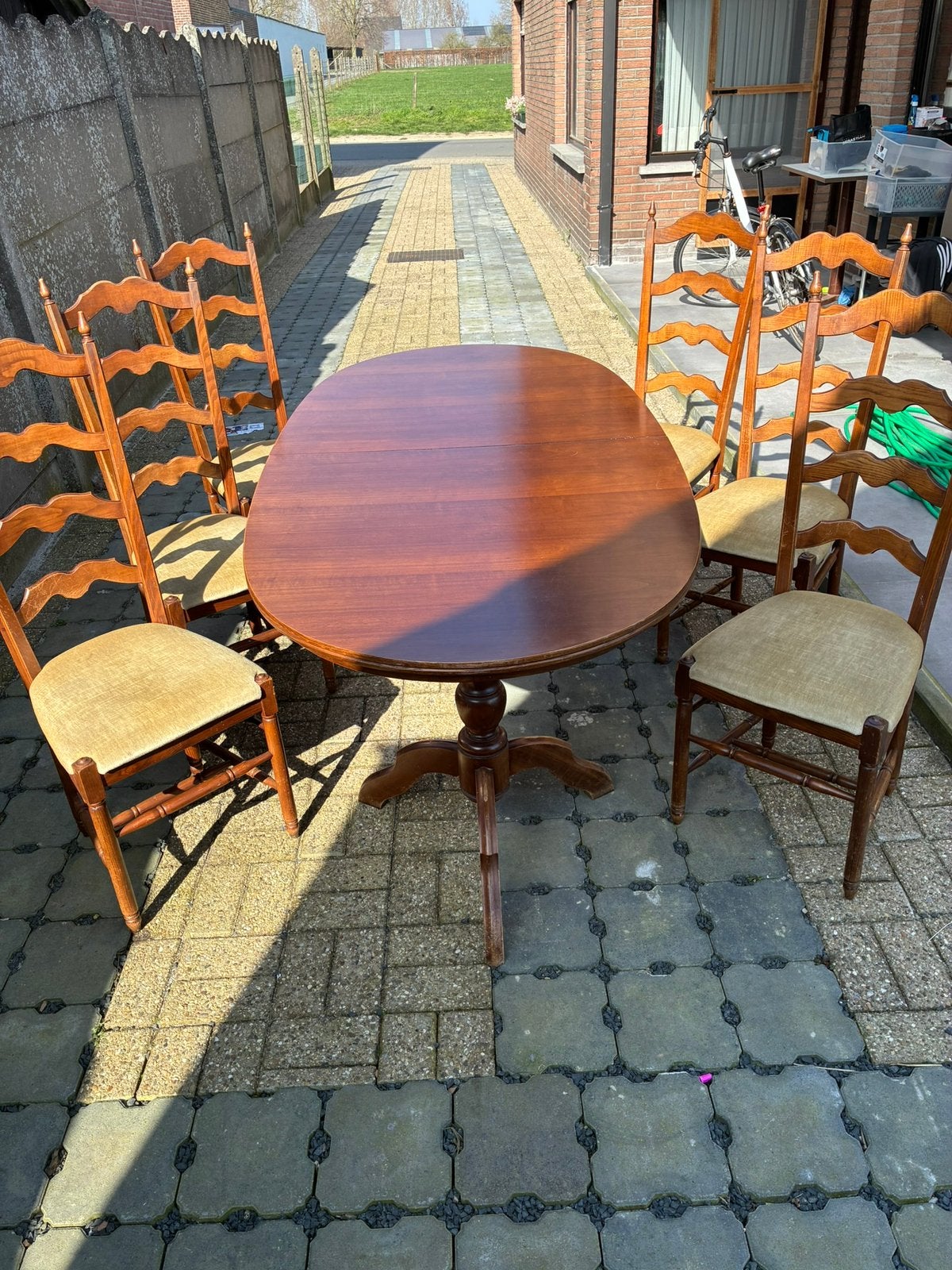 Verlengbare tafel + 6 stoelen, Ophalen