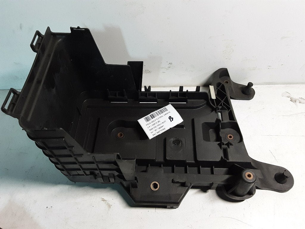 ACCUBAK Volkswagen Golf V (1K1) (1K0915333C), Gebruikt, Volkswagen, Mevr. I. Hauben, Rue de l'Espoir 34 34
4030  GRIVEGNÉE, BE