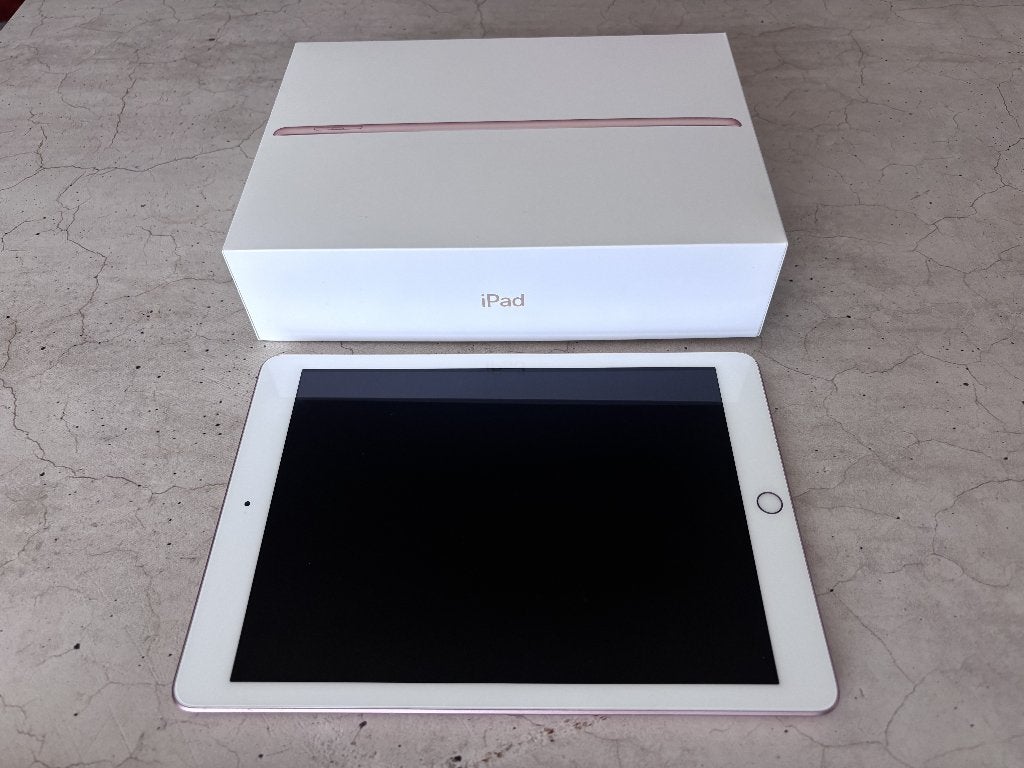 Apple iPad 6e génération (2018) - 32 Go, Informatique & Logiciels, Apple iPad Tablettes, Utilisé, Apple iPad, Wi-Fi, 9 pouces