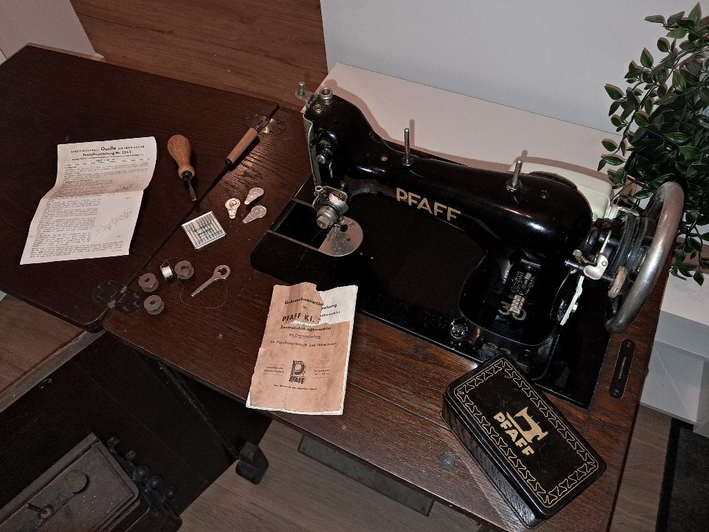 Machine à coudre vintage Pfaff 30 avec étui d'origine, Enlèvement