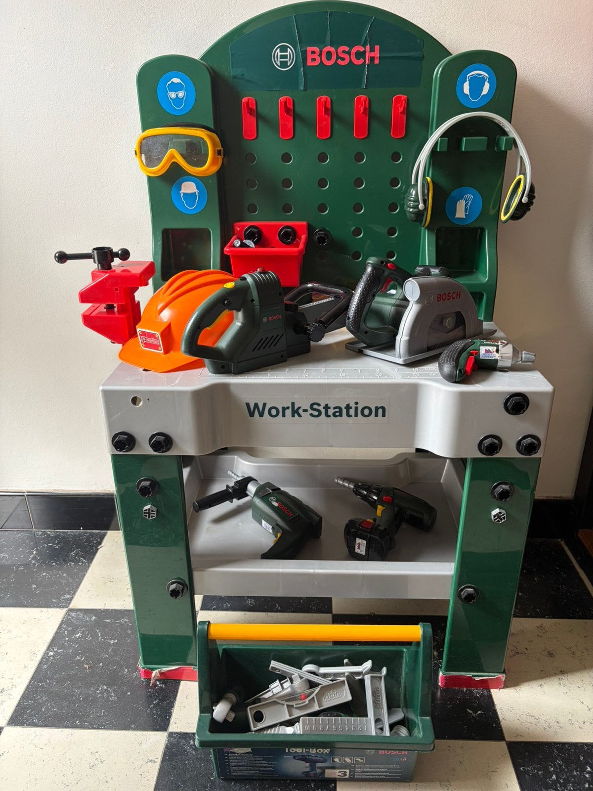 Bosch speelgoed werkbank met veel extra’s, Kinderen en Baby's, Speelgoed | Speeltafels, Ophalen, Gebruikt