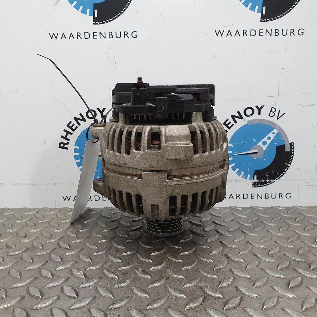RENAULT LAGUNA 2.0 PRIVILEGE  DYNAMO 2004, Enlèvement ou Envoi, Utilisé, Stiba membre