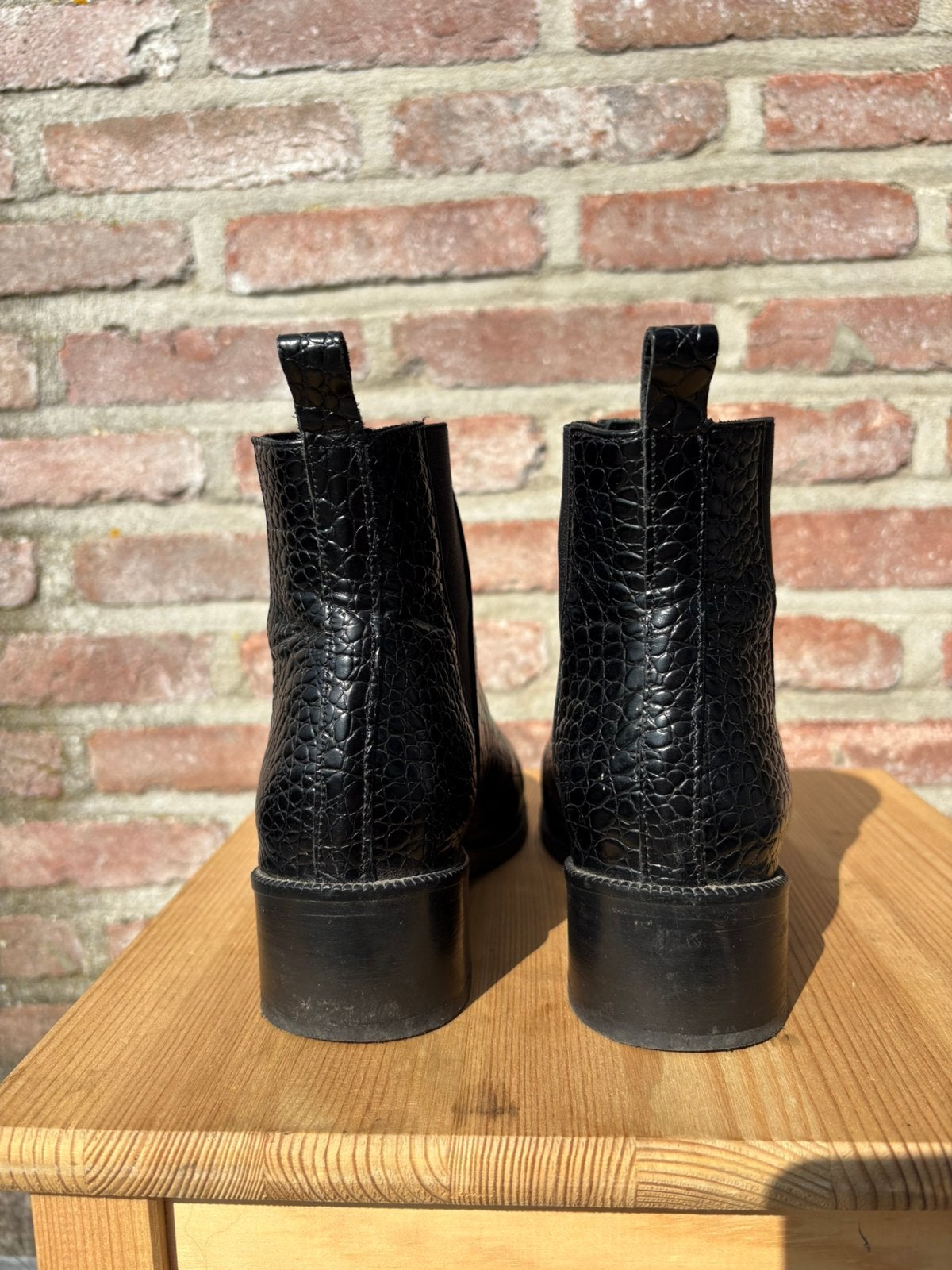 Zwarte enkellaarsjes (Bobbies), Enlèvement, Boots et Botinnes, Porté, Noir