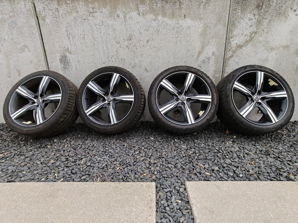 Jantes Volvo d'origine avec pneus, Enlèvement, Utilisé