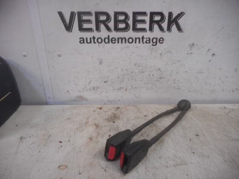 GORDELSLOT MIDDEN VOOR Ford Escort 3 (GAA) (01-1980/12-1986), Enlèvement ou Envoi, Henry-Ford-Straße 1 50735 Köln, DE, Ford-Werke GmbH