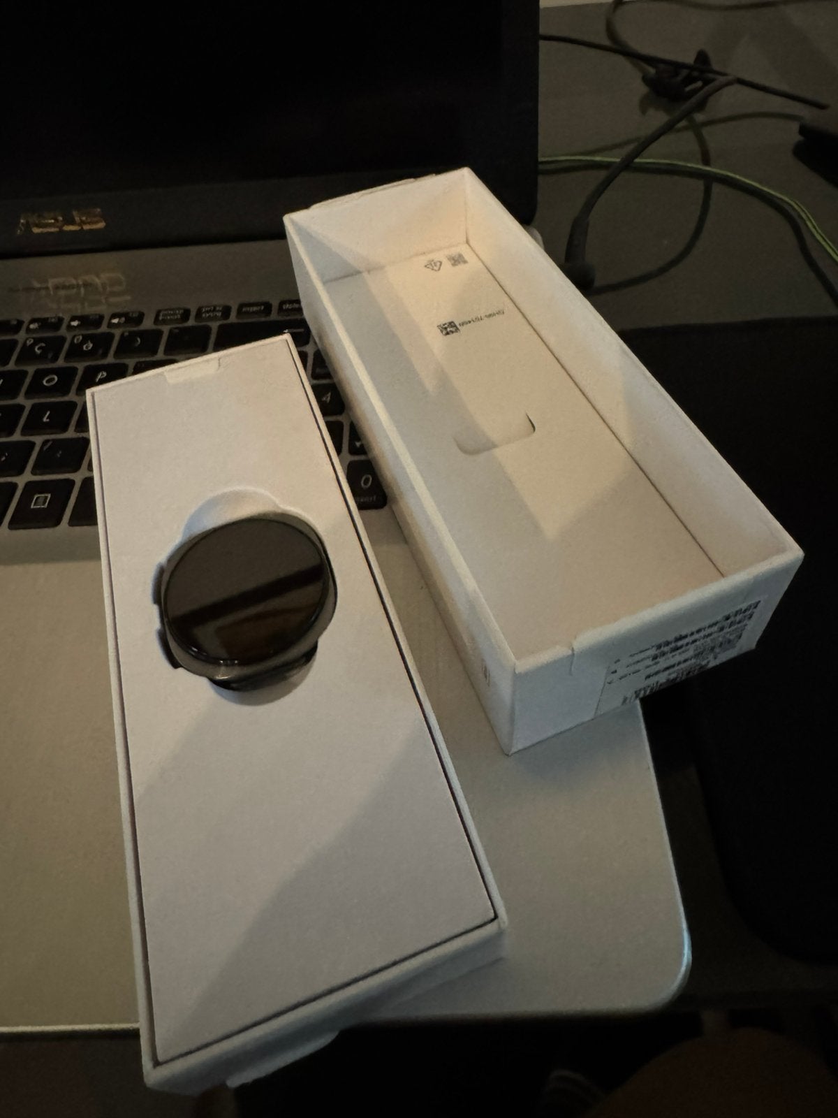 Samsung Galaxy Watch8 LTE (4G) 40mm Couleur Graphite, Enlèvement ou Envoi, État, Comme neuf, Gris