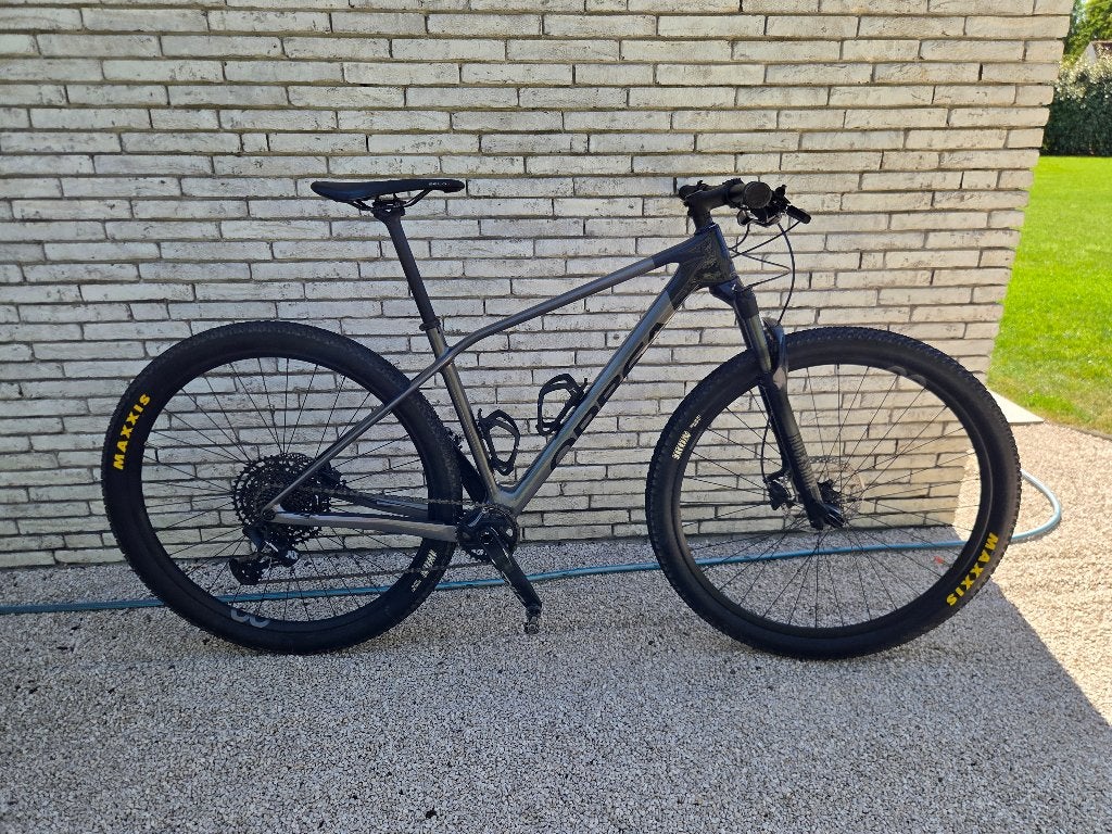 Orbea Alma M50 Eagle Carbon MTB - Maat M - Zeer nette staat, Hardtail, Heren, Zo goed als nieuw, Schijfrem