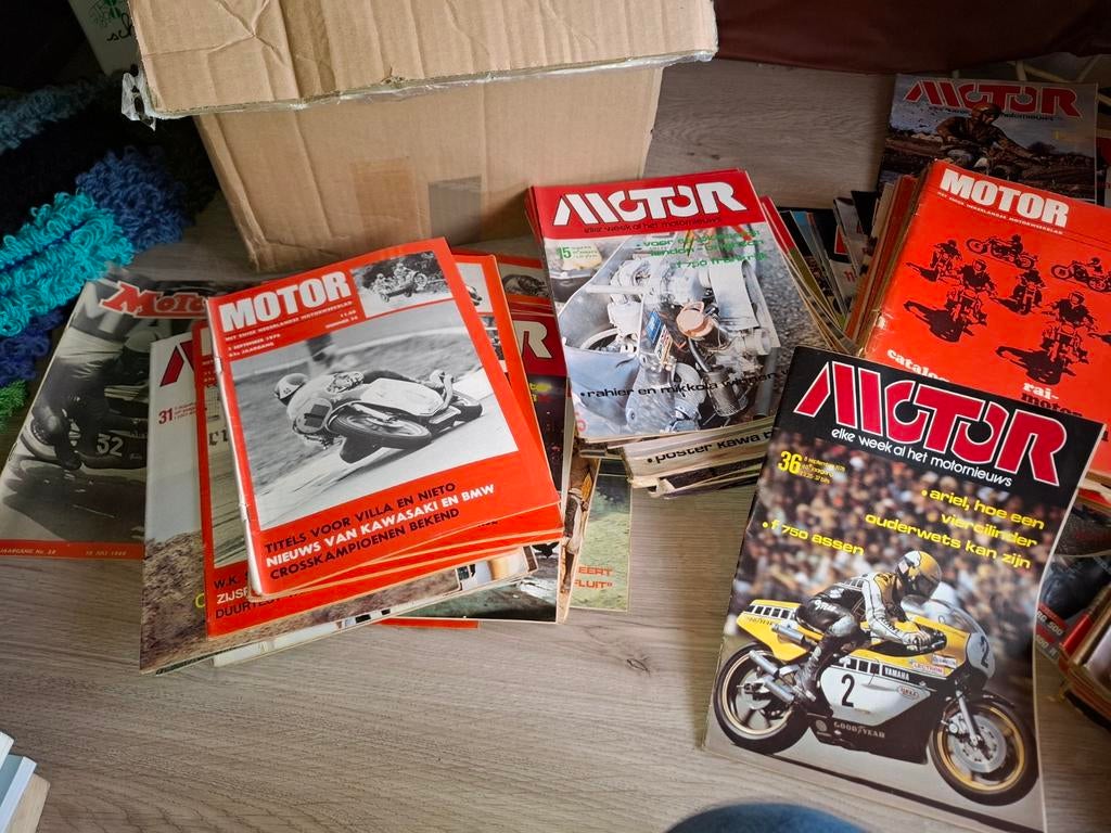 250 magazines de motos vintage, Enlèvement