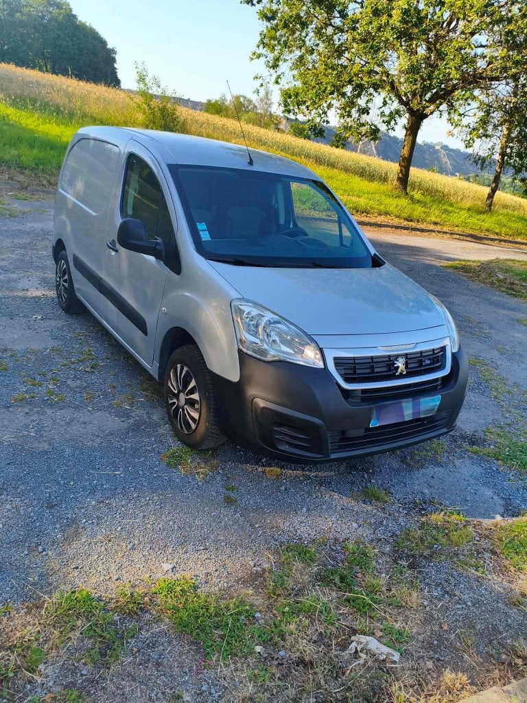 Peugeot partner, Argent ou Gris, Achat, Boîte manuelle, Noir
