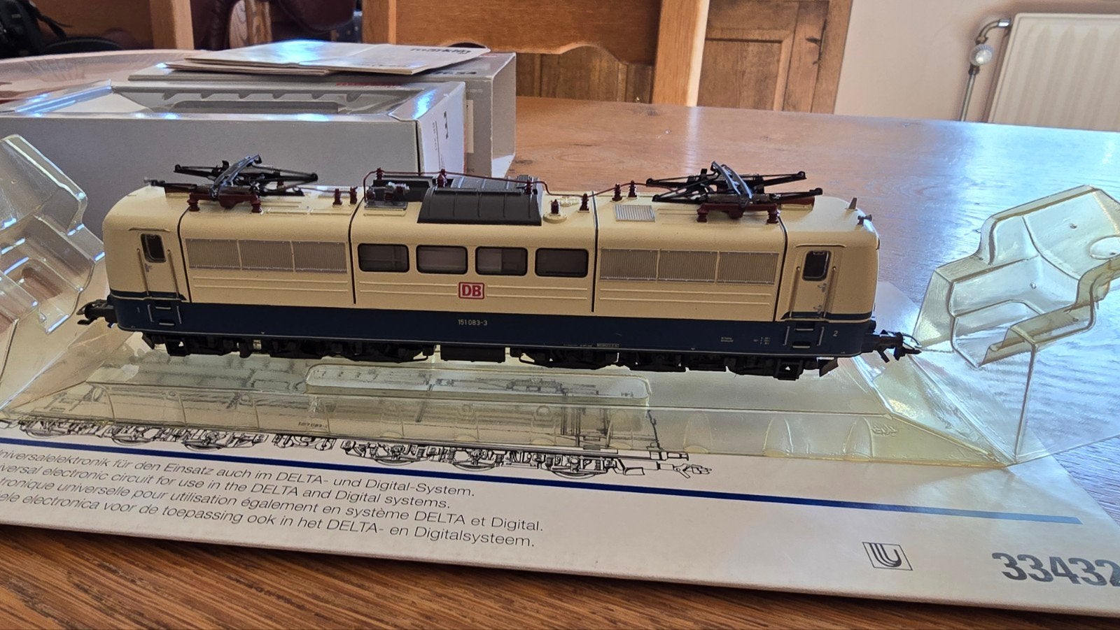Marklin digitale locomotief. 33432, Ophalen