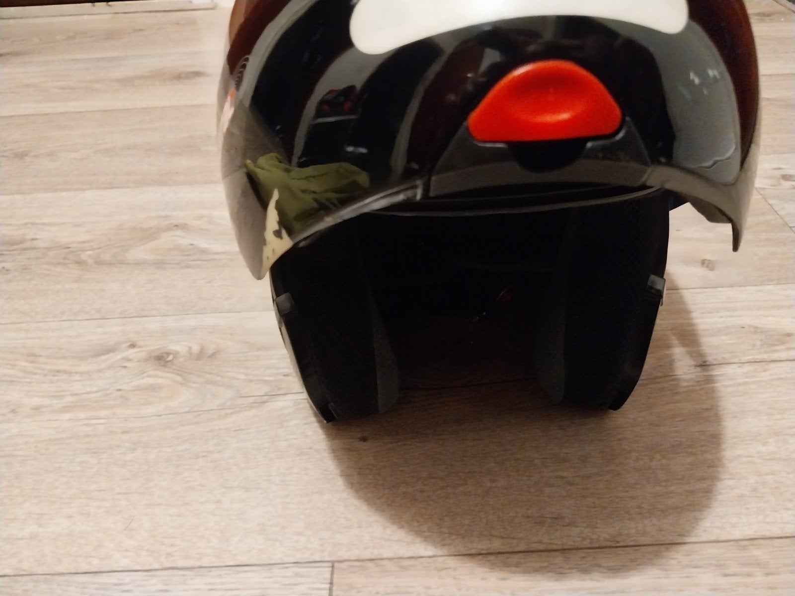 Motorhelm, Motoren, Ophalen