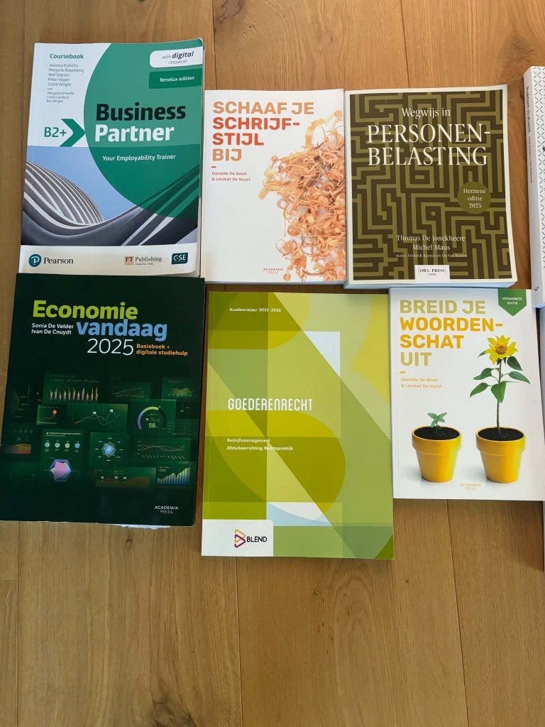 Boeken HoGent Rechtspraktijk Bachlor, Boeken, Ophalen of Verzenden, Zo goed als nieuw, Hogeschool