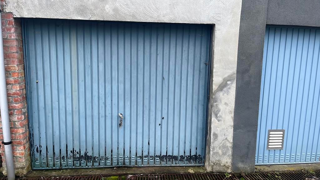 Gratis metaal/ijzeren poort reeds in stukken