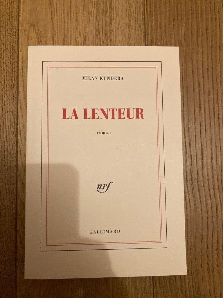 La lenteur de Milan Kundera, Ophalen of Verzenden, Zo goed als nieuw