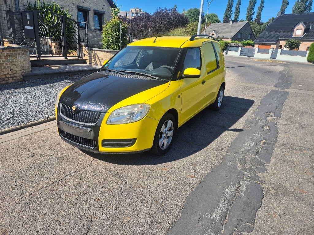 Skoda roomster utilitaire, Auto's, Stof, 50 kW, 4 cilinders, 2 zetels