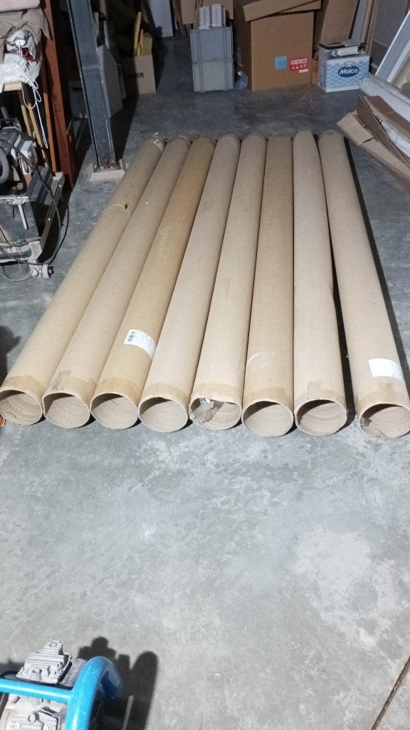 Kartonnen buizen / kokers   diameter 18 cm   284 cm lang, Ophalen, Zo goed als nieuw, Papier of Karton, Geschikt voor snijden
