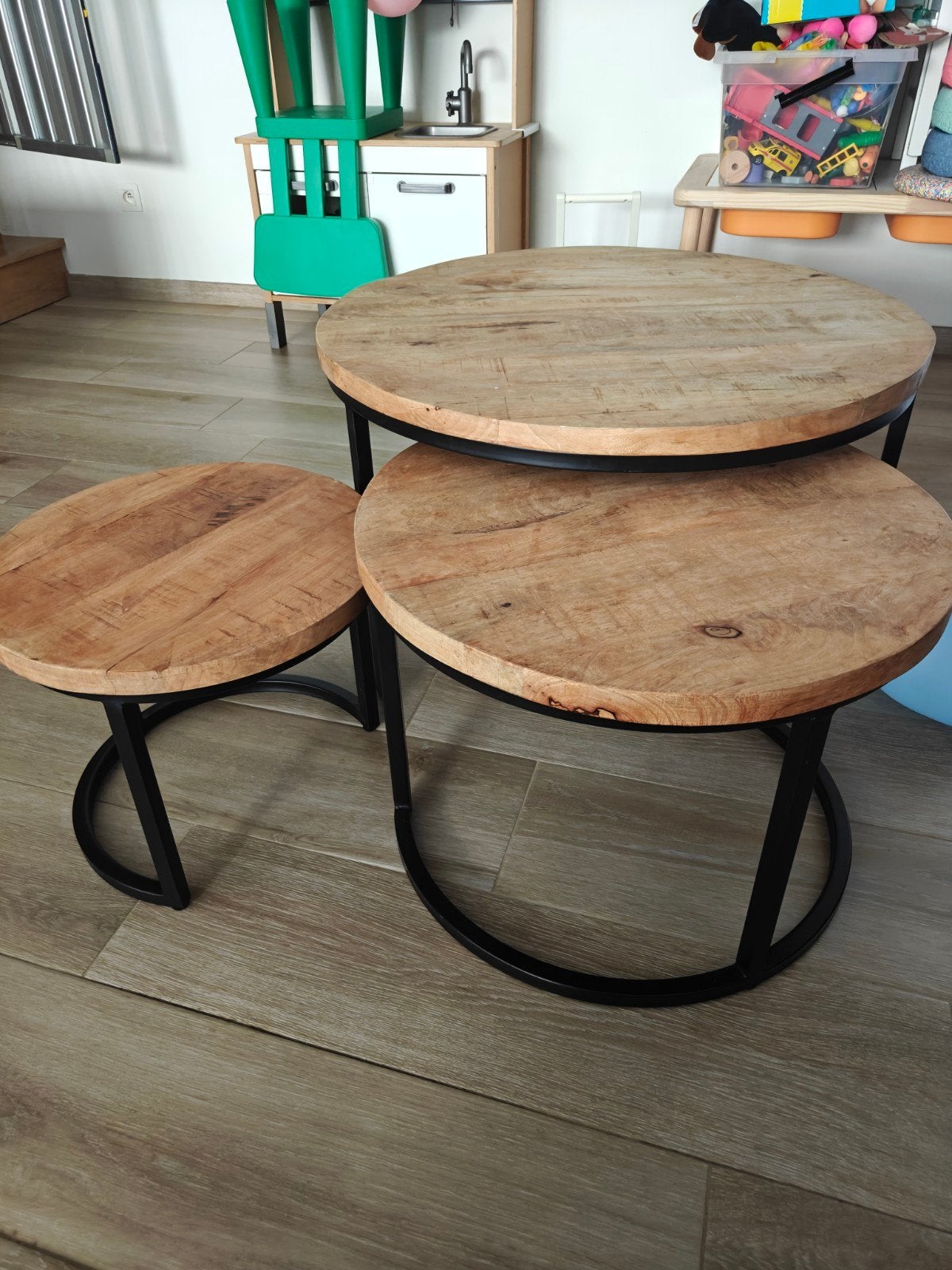 Set van drie ronde salontafels, Ophalen