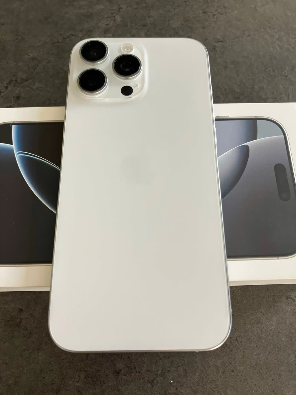 Iphone 16 Pro max 256 GB / 93%, Télécoms, 256 GB, IPhone 16 Pro Max, Comme neuf, Enlèvement