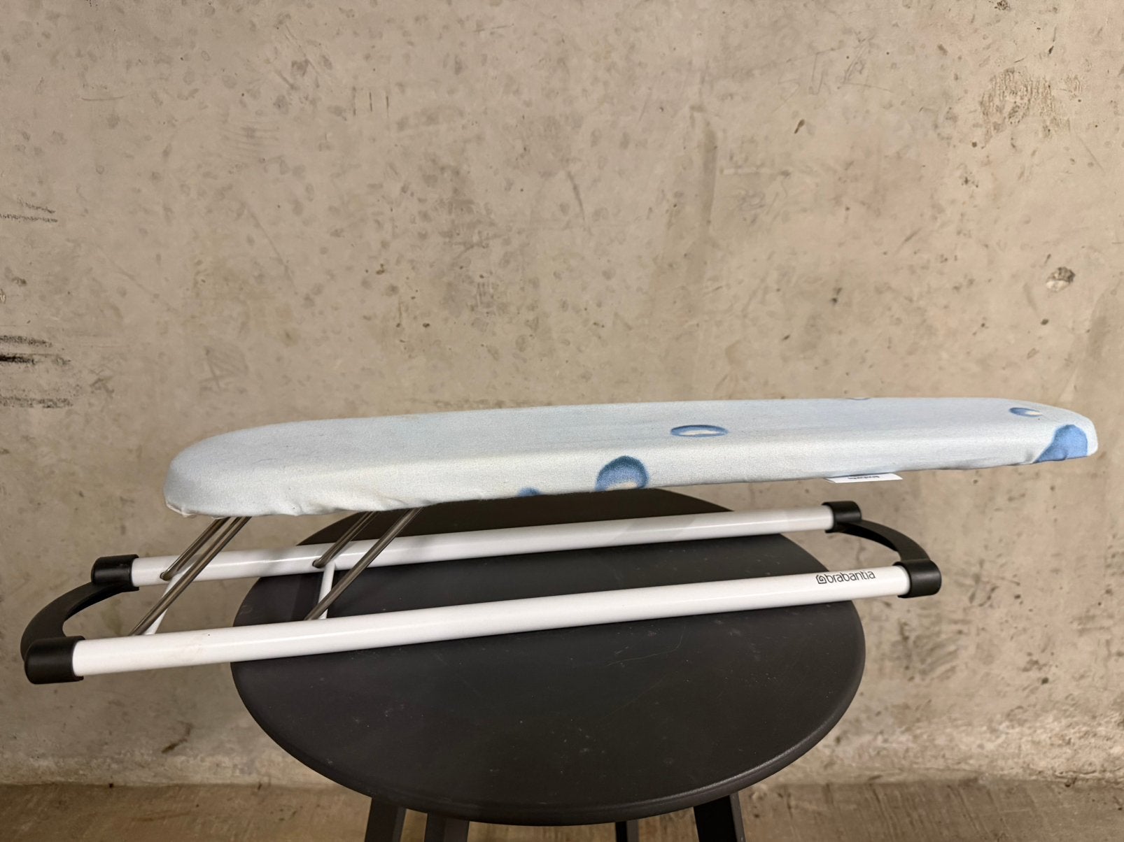 Brabantia mouw strijkplank, Elektronische apparatuur, Strijkijzers en Strijkplanken, Ophalen, Zo goed als nieuw